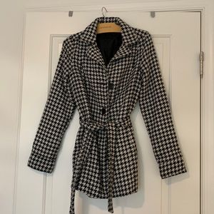 Houndstooth coat, medium